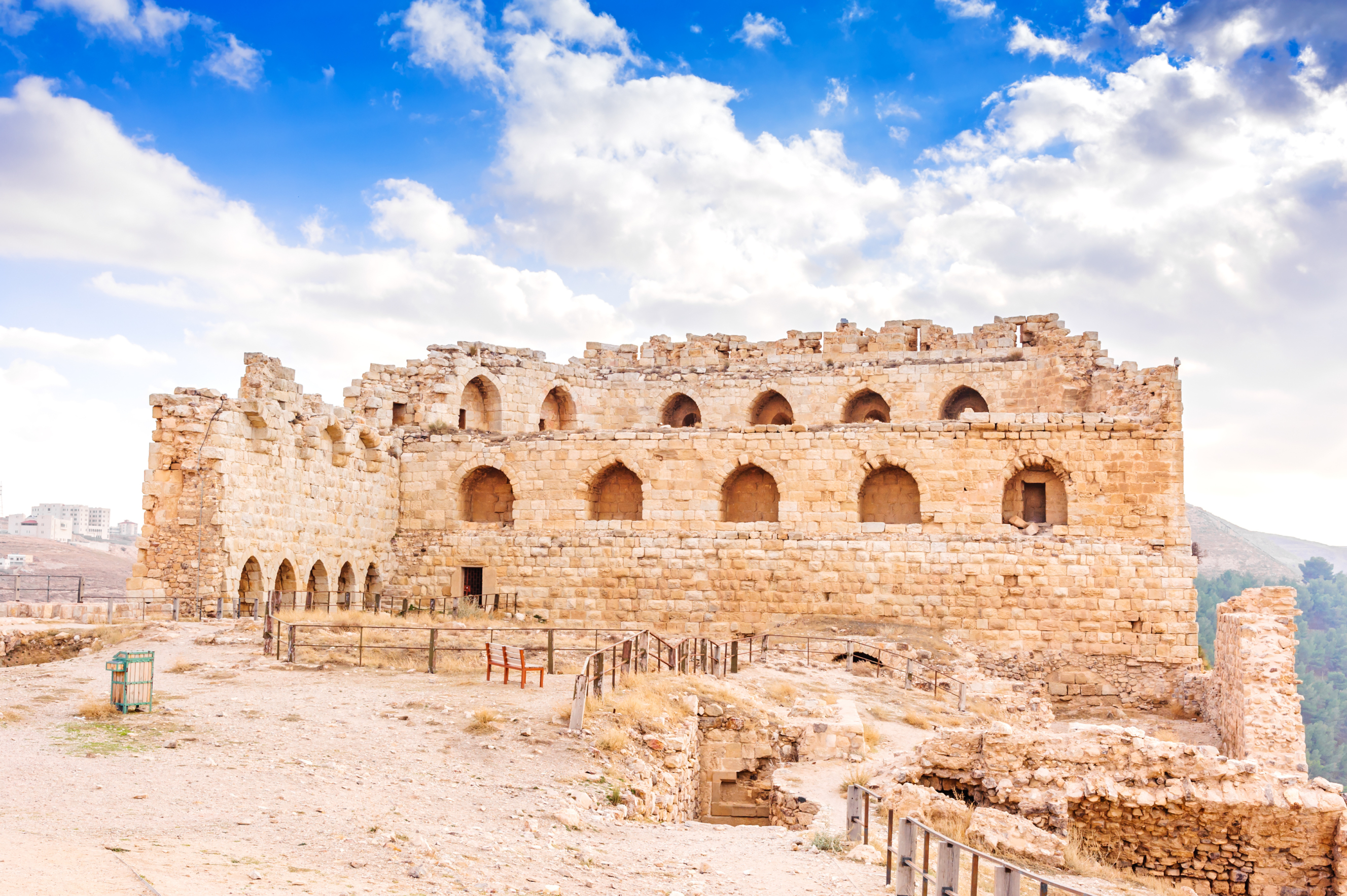 fb18f2f0fca95a0a650e7eb2f08ec76a-karak-castle.jpg